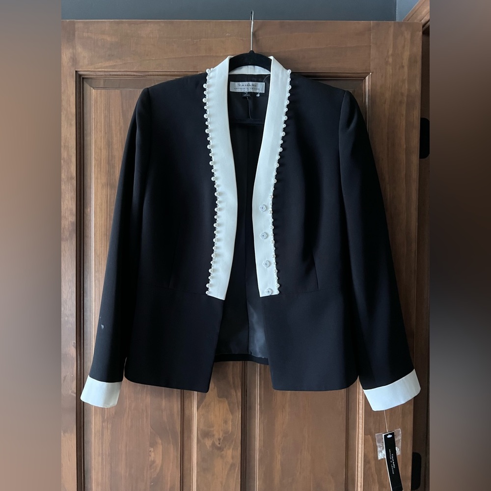 TAHARI | Black/White Pearl Detail Blazer | Size 6 | New with Tags!